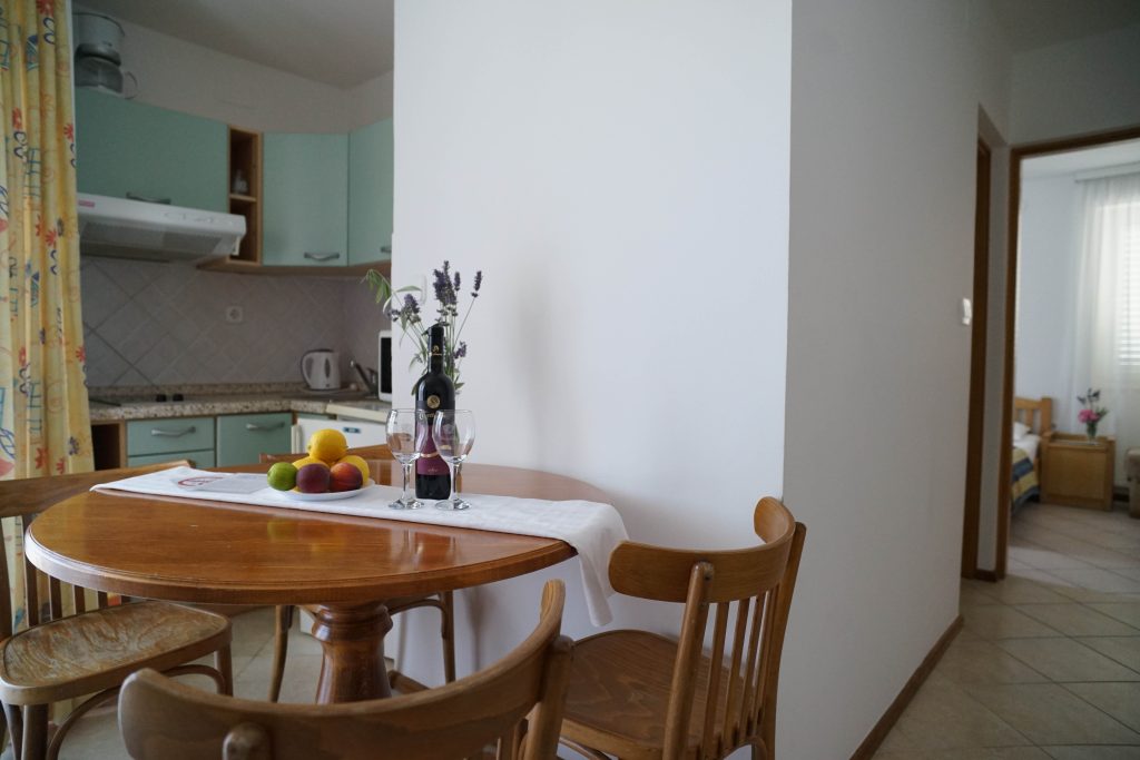 Apartman sa dvije spavaće sobe za 4 do 5 osoba