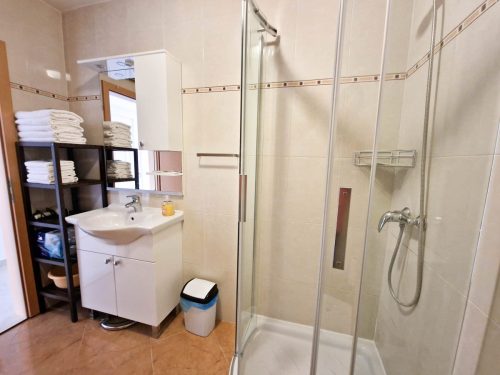 lilly zambratija bathroom