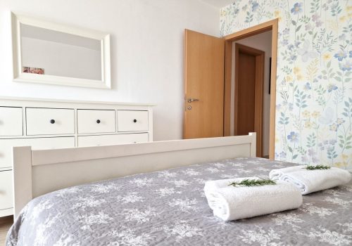 lilly zambratija bed