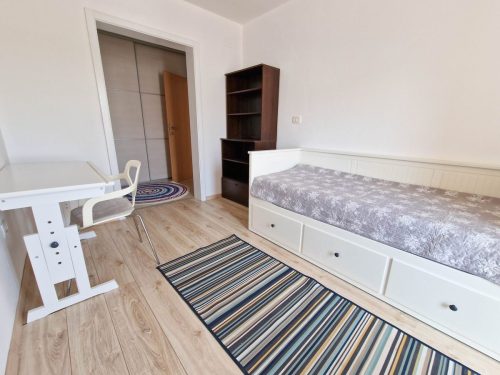 lilly zambratija bedroom
